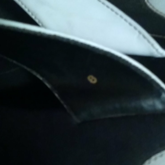 GUESS SANDALS - Picture 2 of 4